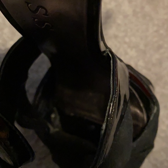 Guess platform open toe black sandals. Size 5.5 - Picture 9 of 10